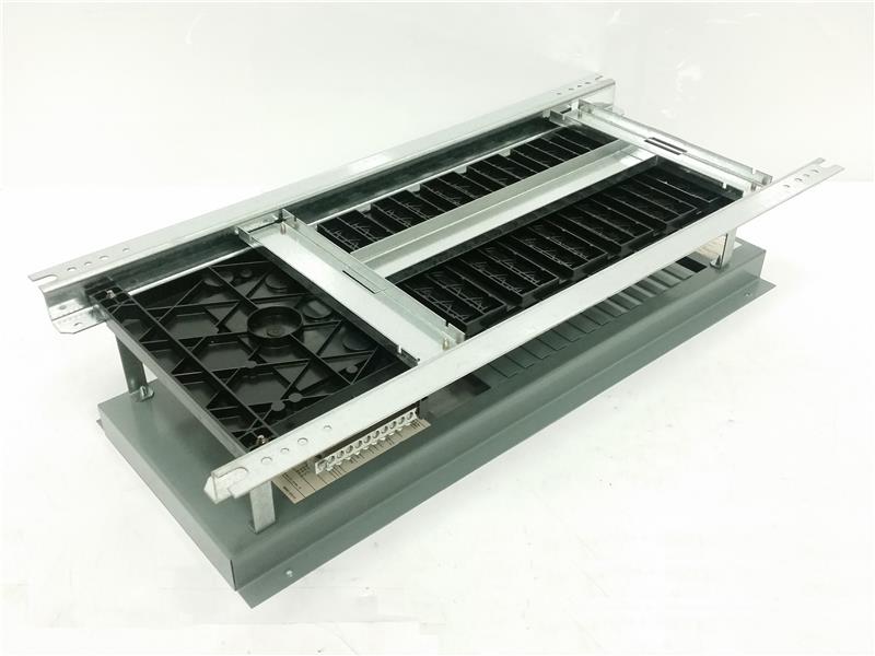 PANEL INTERIOR SCHNEIDER NQOD424M100CUMX Tienda EEGSA