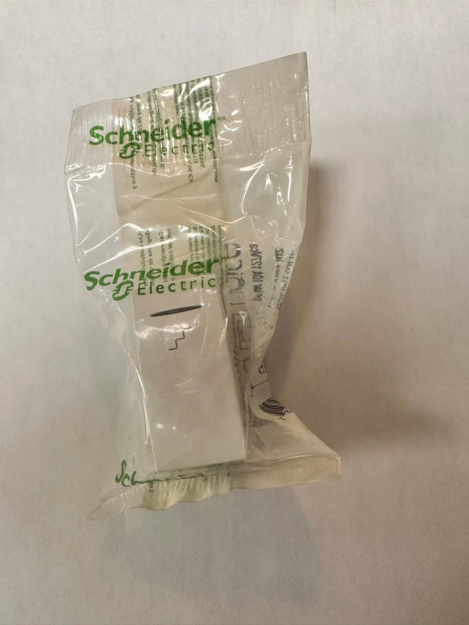 MU3.103T.18N-HC UNICA DE SCHNIDER Interruptor 10A. 127/220V. 3 vías escalera luz piloto